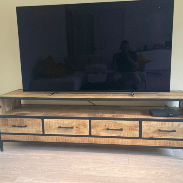 GB TV Kast (180x45x55)